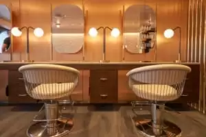 Salón de belleza Dry Dock