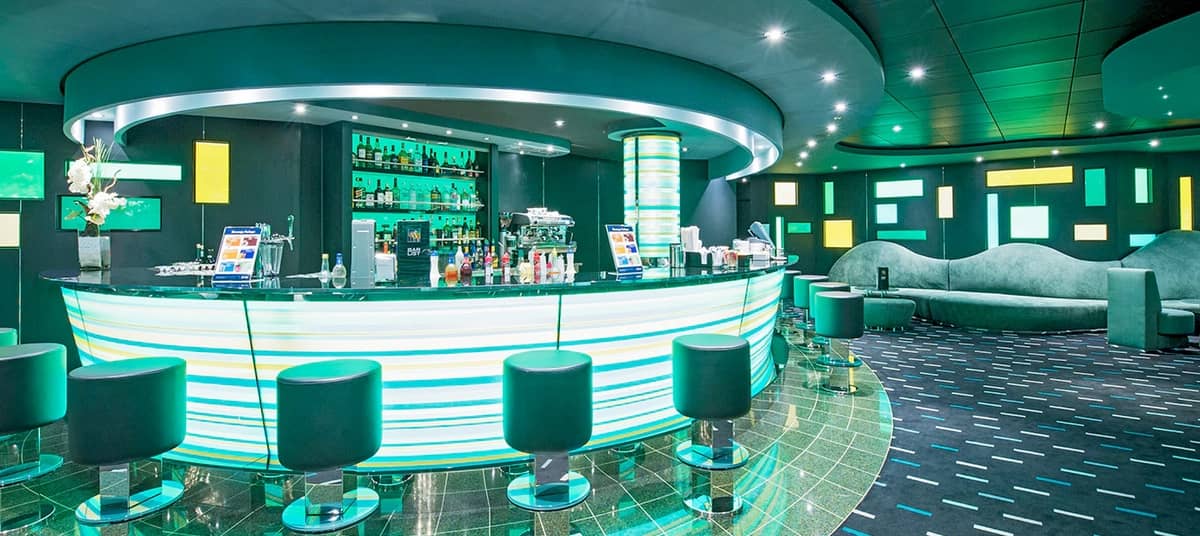 3- THE GREEN SAX JAZZ BAR <br> JAZZ LIVE Y AMBIENTE CHIC