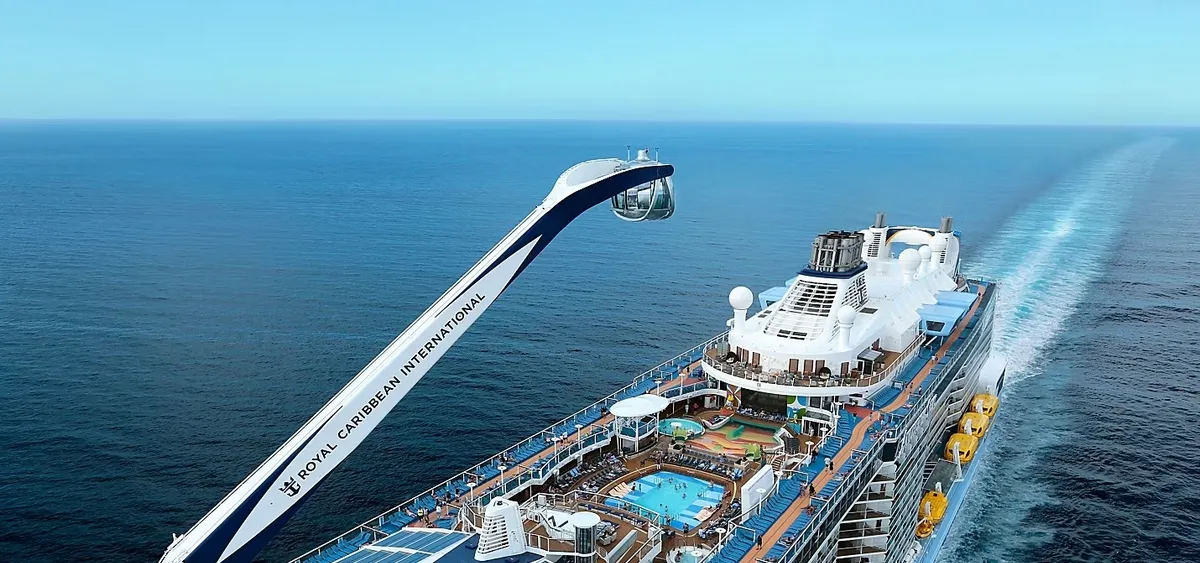 3- NORTH STAR <br> LA CÁPSULA DE VIDRIO PARA UNA VISTA A 360°