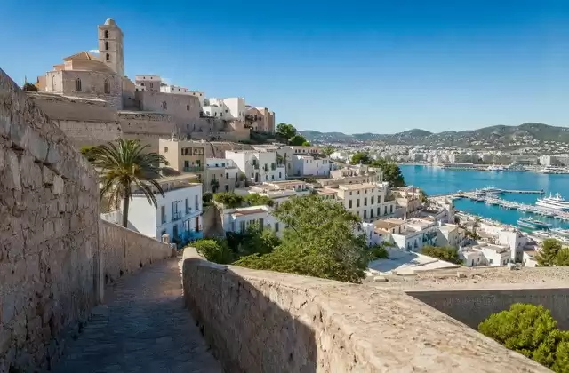 En Ciudad de Ibiza