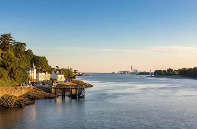 Navegación hacia el estuario